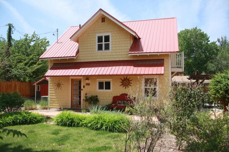 Property building, Garden