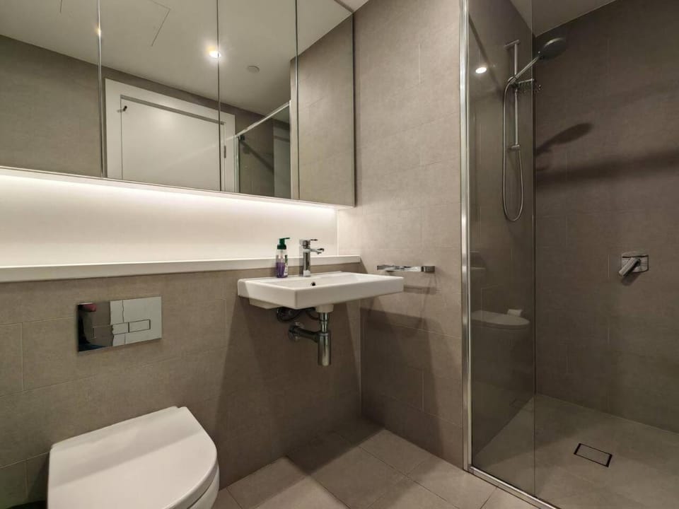 Shower, Toilet, Bathroom