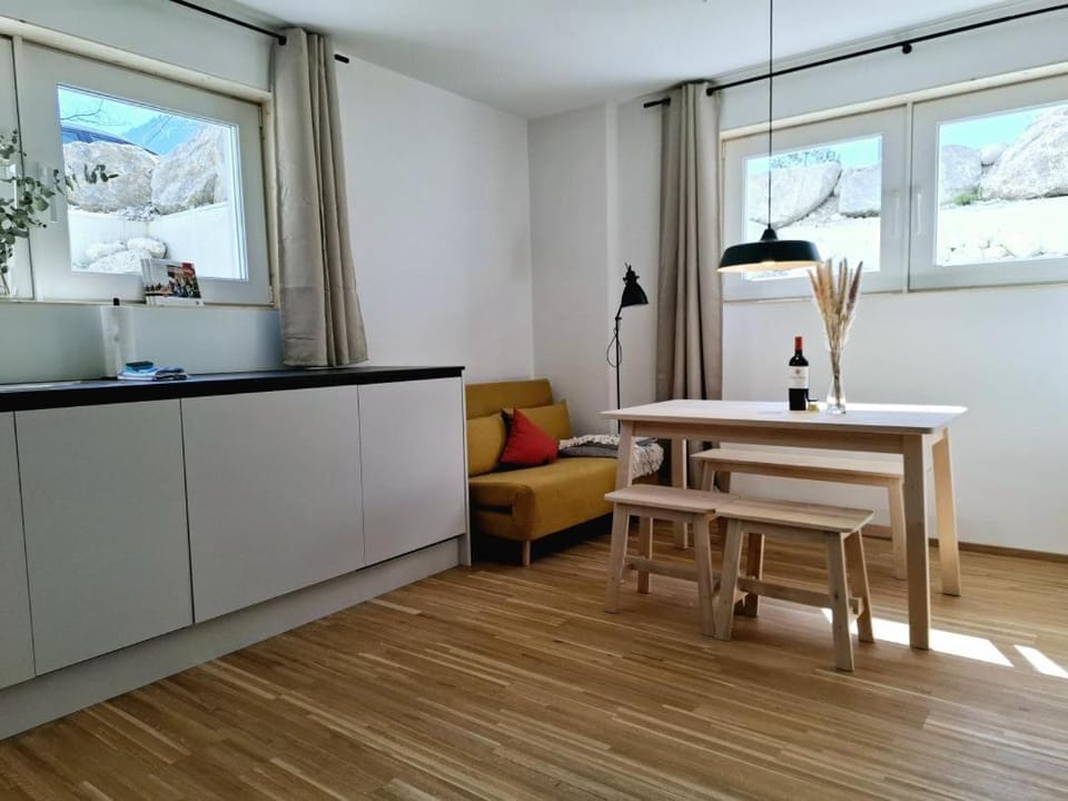 Ferienwohnung Bergufer - Studio im Souterrain Apartment in Bavaria