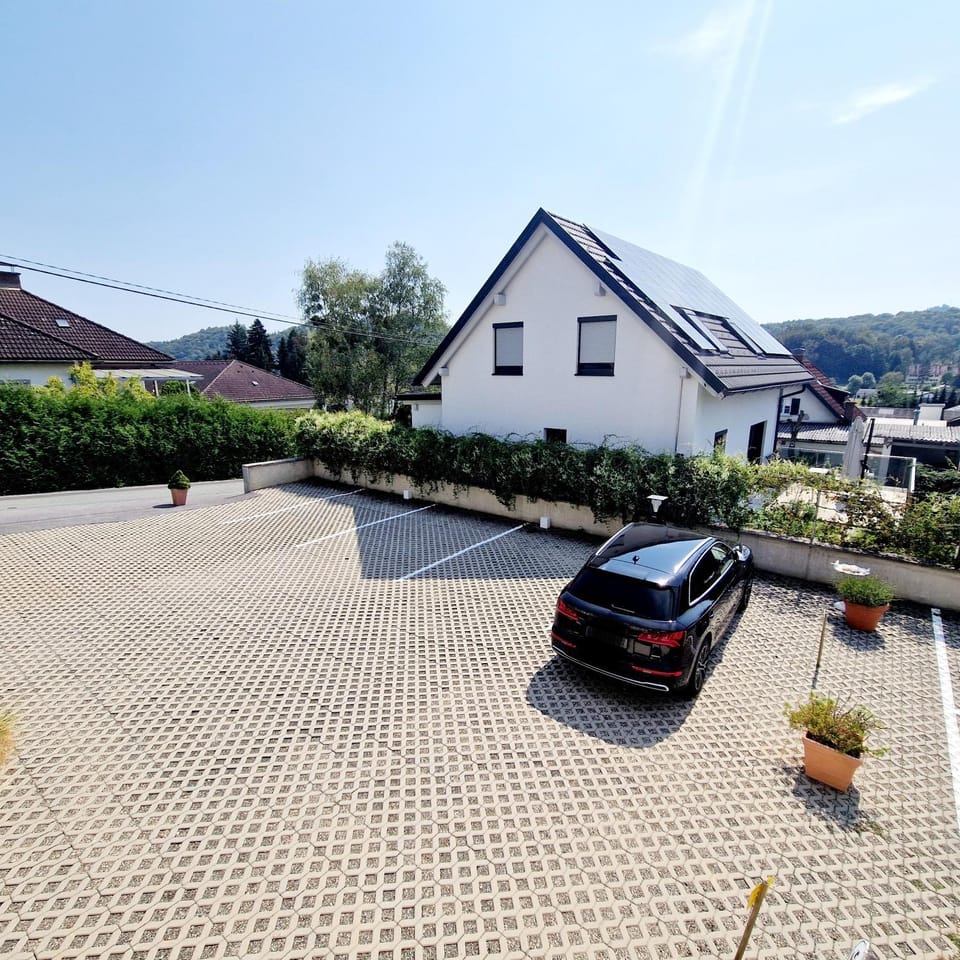 Location, Parking