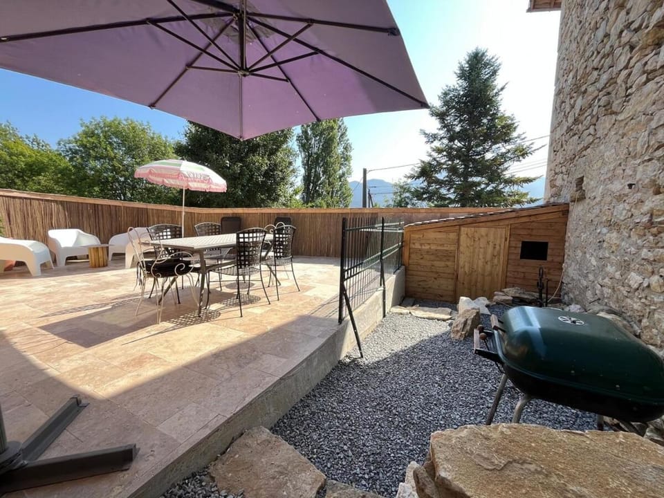 Chalet Ro'mence, aux portes de la Savoie Chalet in Auvergne-Rhône-Alpes