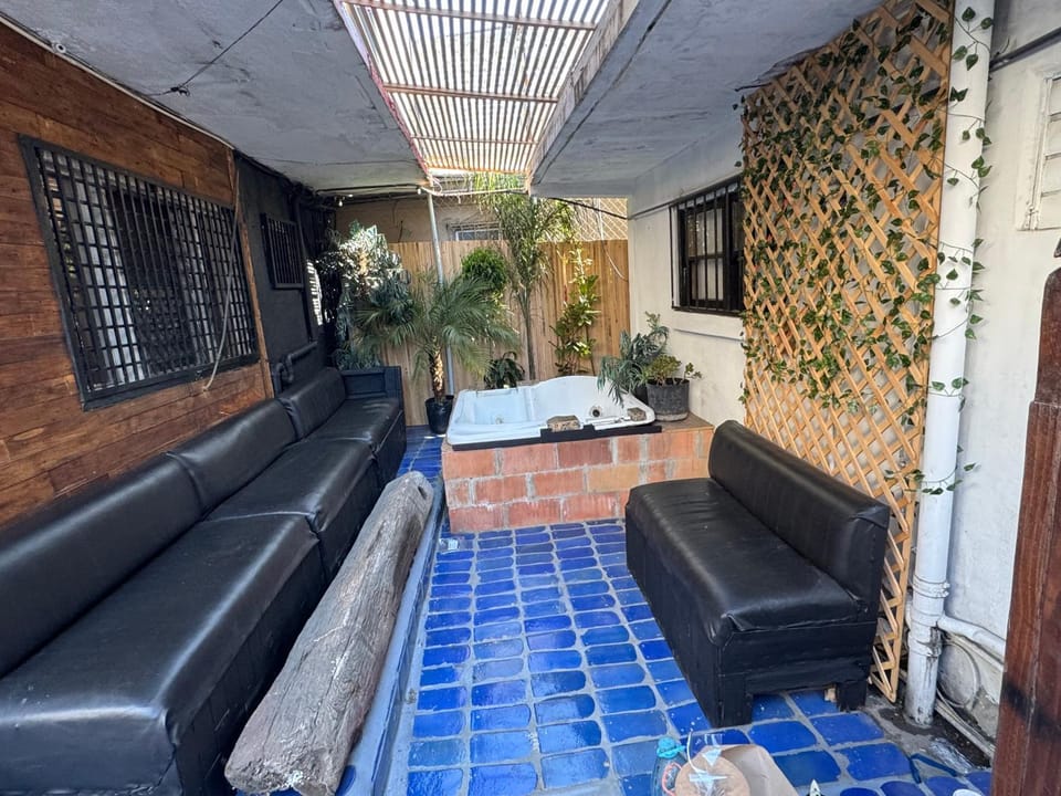 Patio, BBQ facilities, Hot Tub, Living room, Seating area
