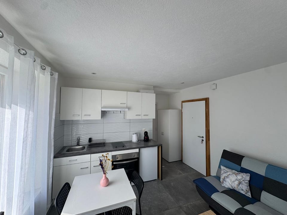 AA - Cosy Apartment in Neuchâtel, Switzerland