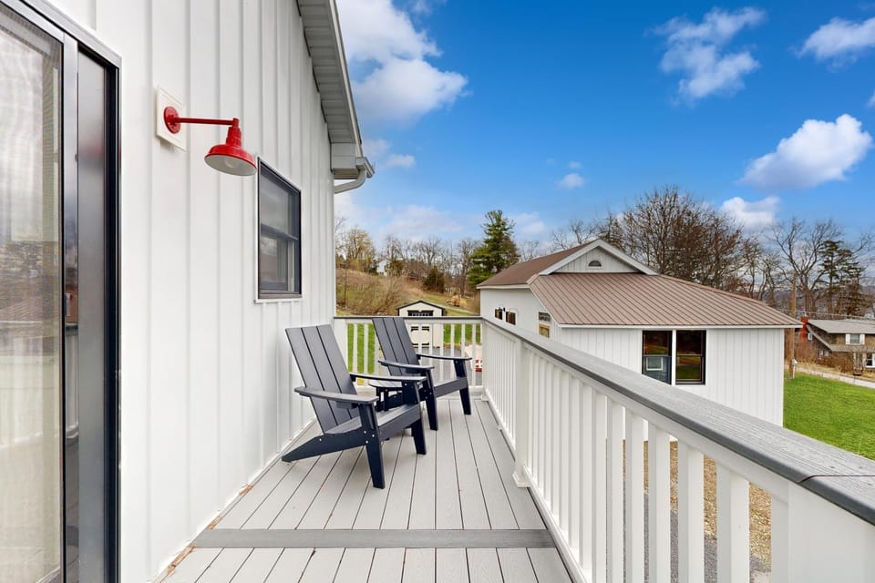 The Glenora Guesthouse House in Seneca Lake