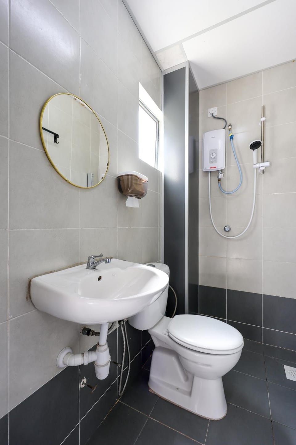 Shower, Toilet, Bathroom