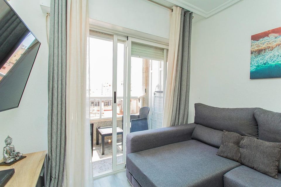 001 Lirio Apartment - Alicante Holiday Apartment in Torrevieja