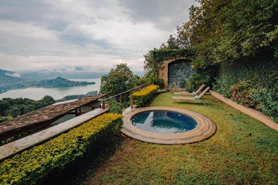 Garden, Hot Tub, sunbed