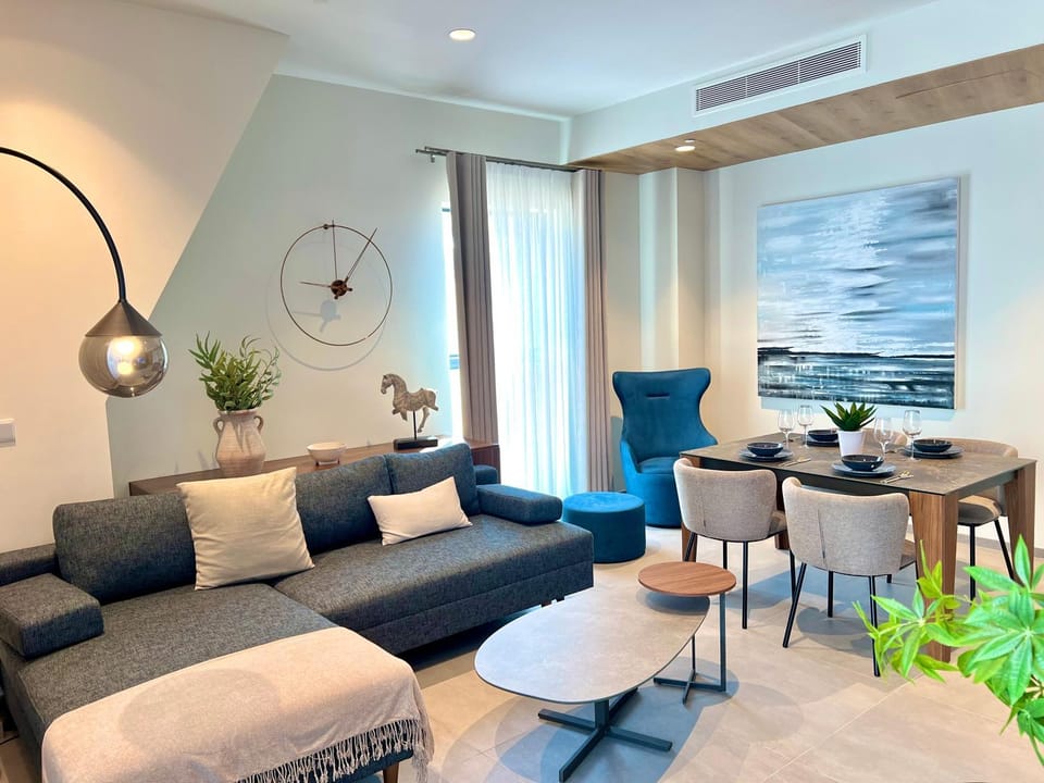 Mercury Tower 1BR w Terrace and Rooftop Pool by Arco Collection Apartment in Saint Julians