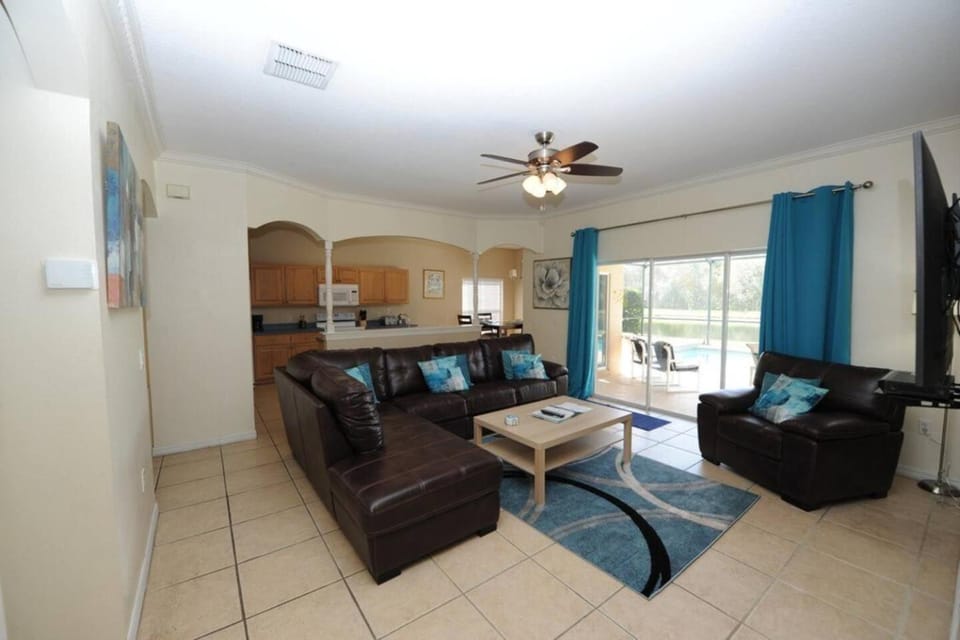 Tranquil Waters Haven by Paradise Resort Vacations House in Kissimmee