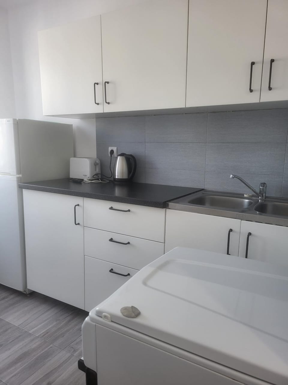 Coffee/tea facilities, Kitchen or kitchenette, pet friendly, stove