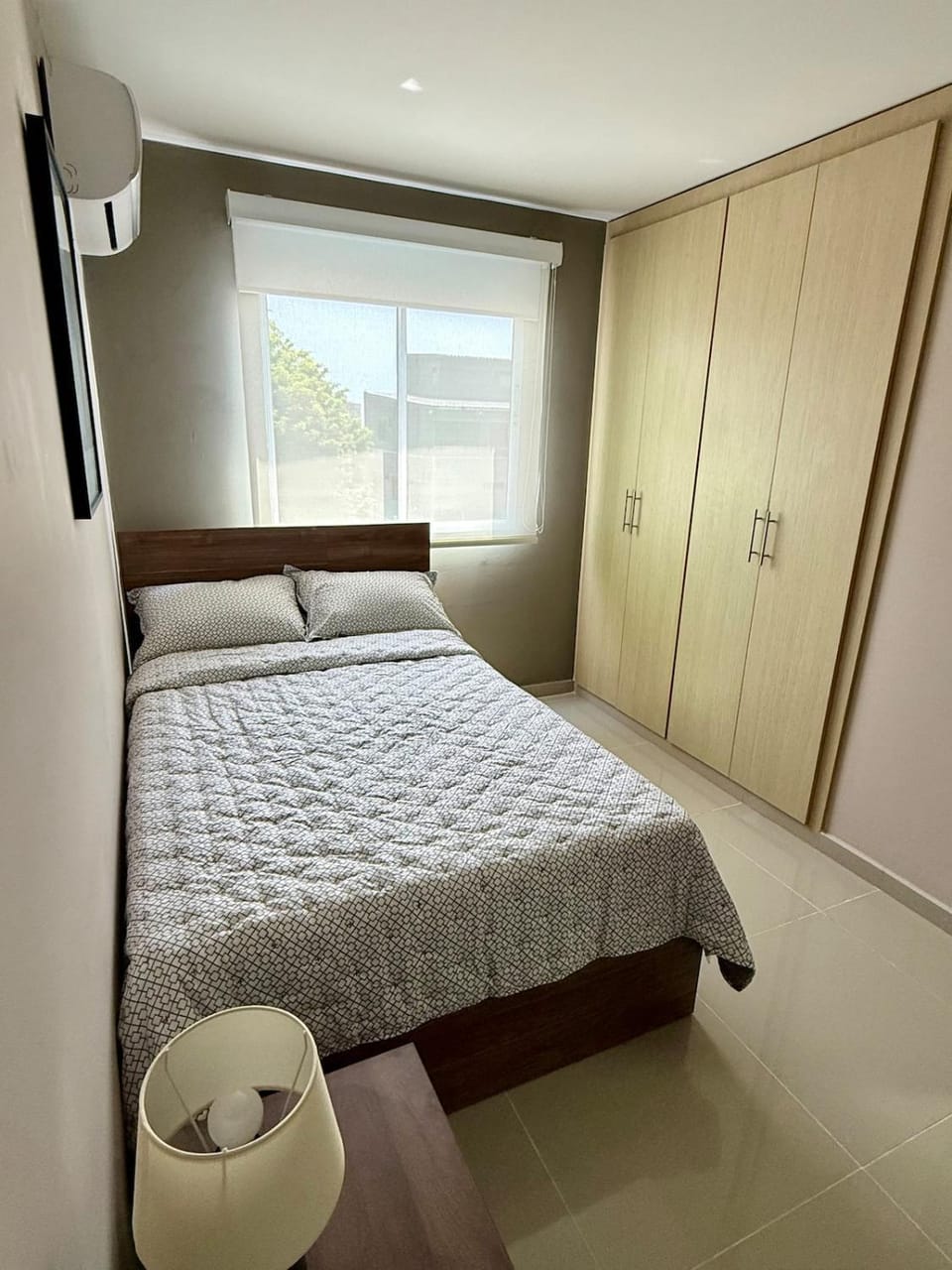 Photo of the whole room, wardrobe