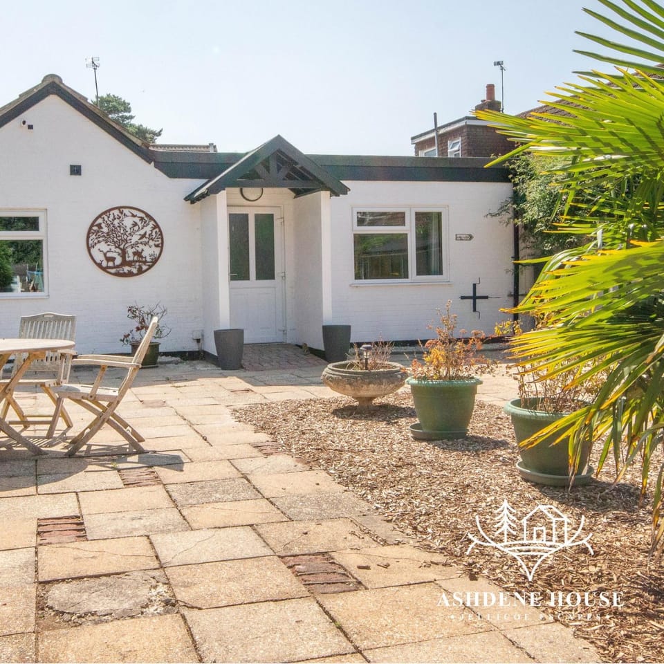 Property building, Patio, Garden