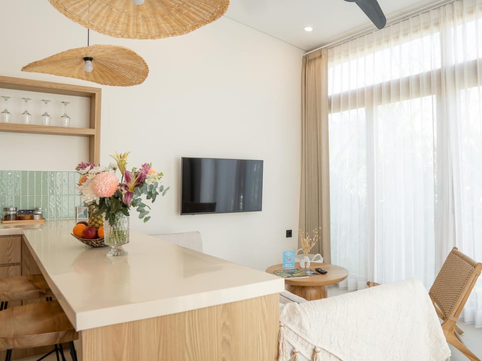 TV and multimedia, Living room, Lounge or bar