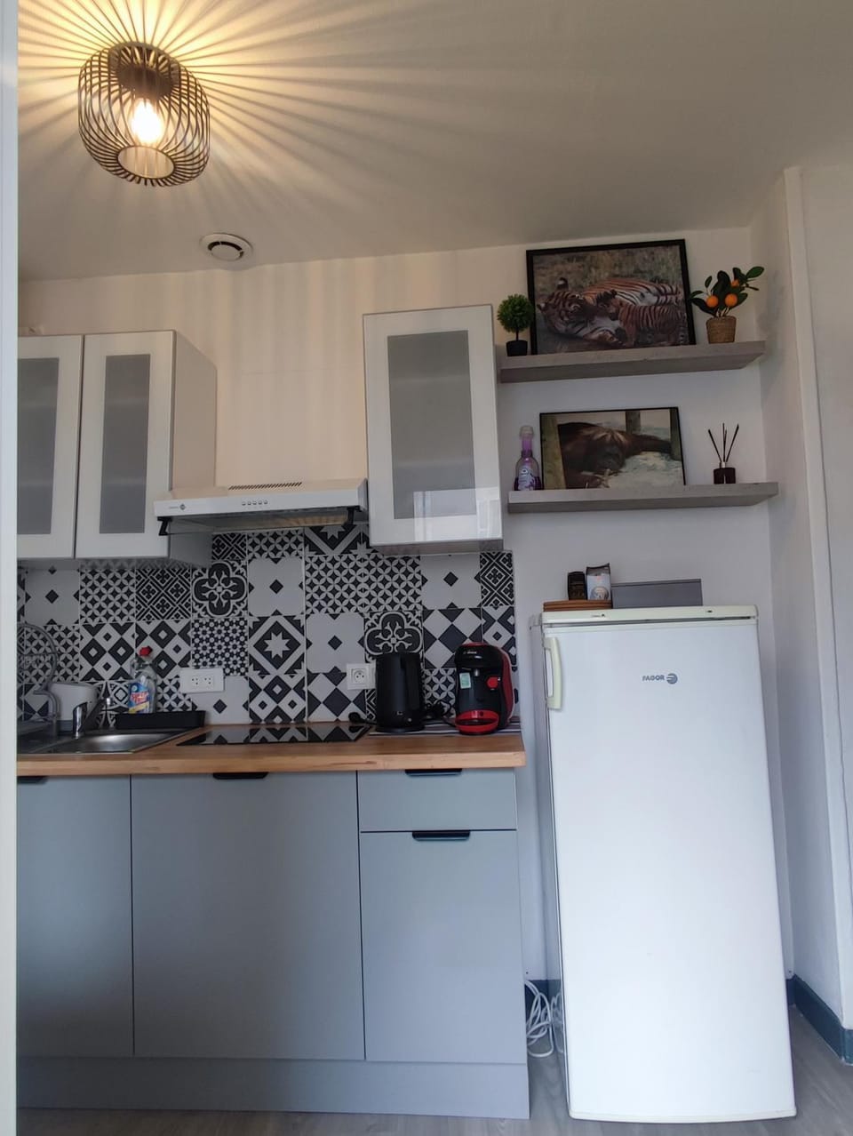 stove, toaster