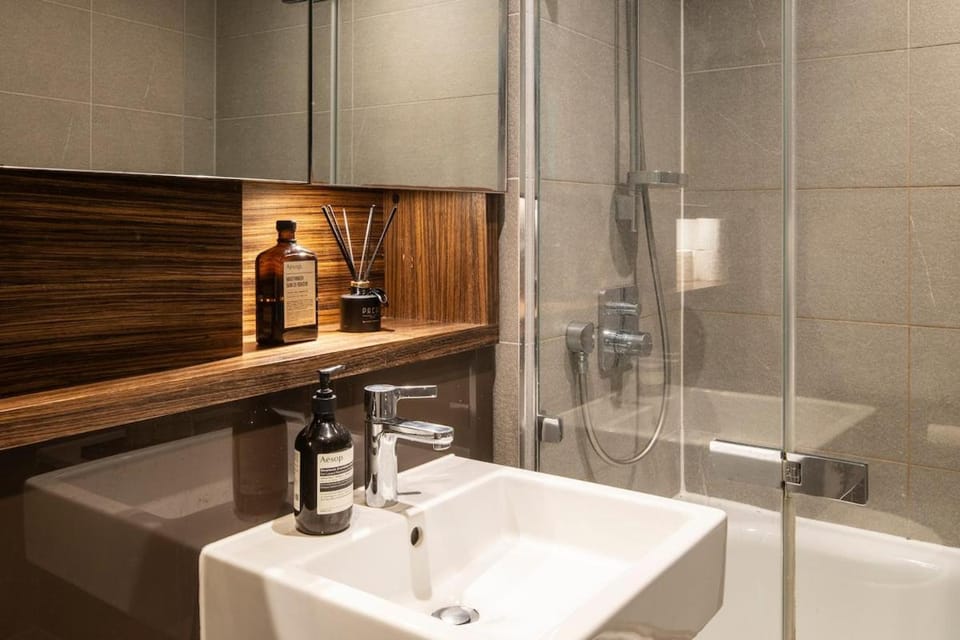 Modern 1-Bed Islington Flat with Garden Views Apartment in London Borough of Islington