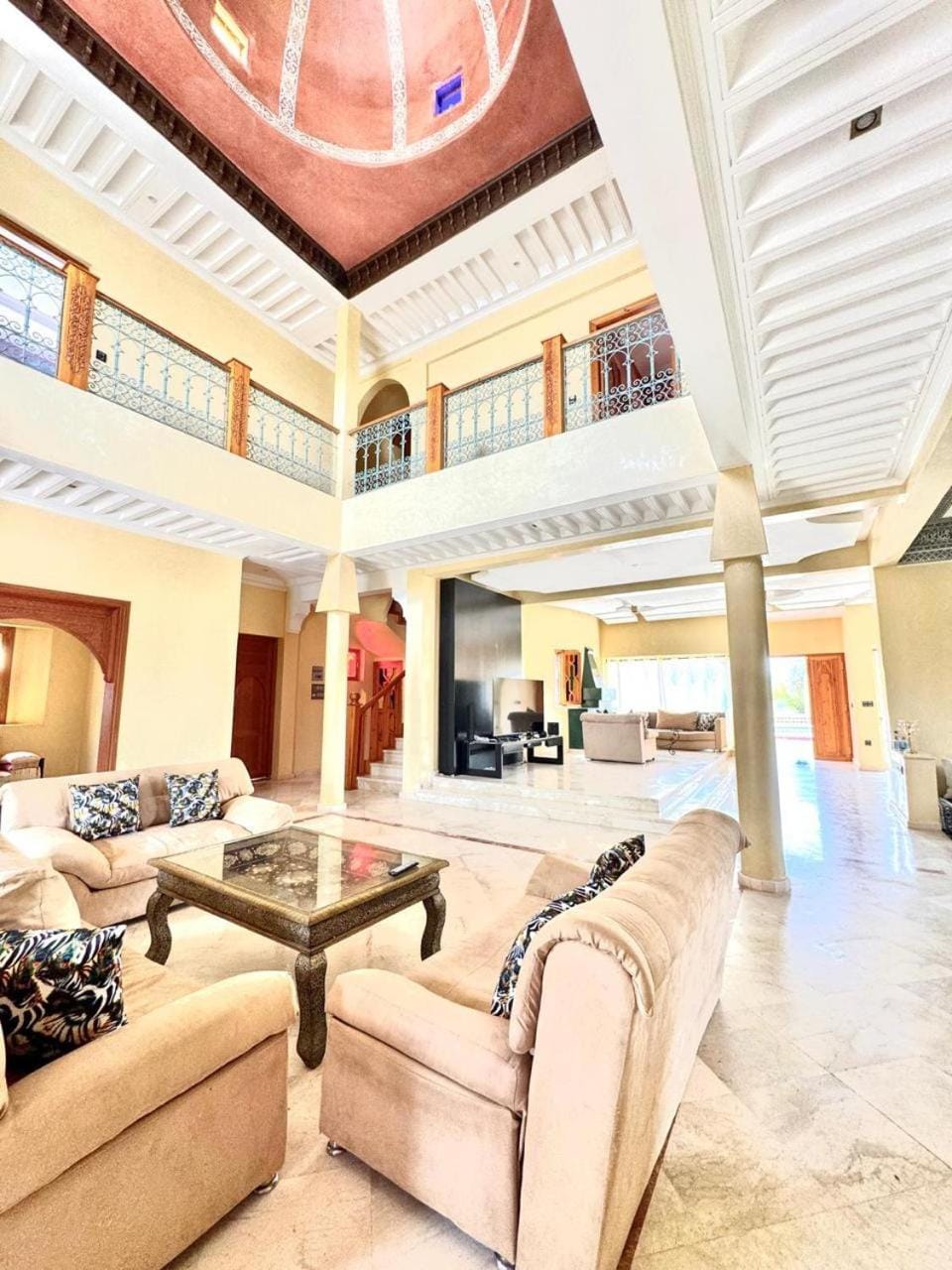 Communal lounge/ TV room