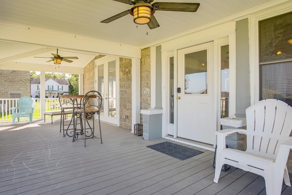 < 1 Mi to Boat Ramp: Coastal Virginia Hideaway House in Willis Wharf