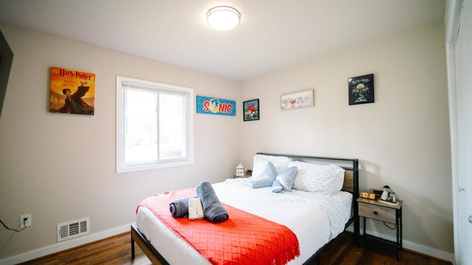 Bed, Bedroom