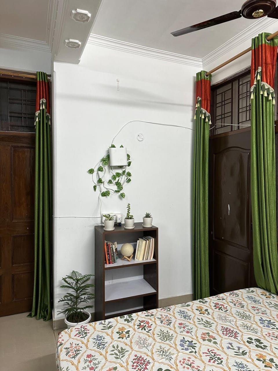 Aura Homes - A Boho Green Escape Apartment in Rishikesh