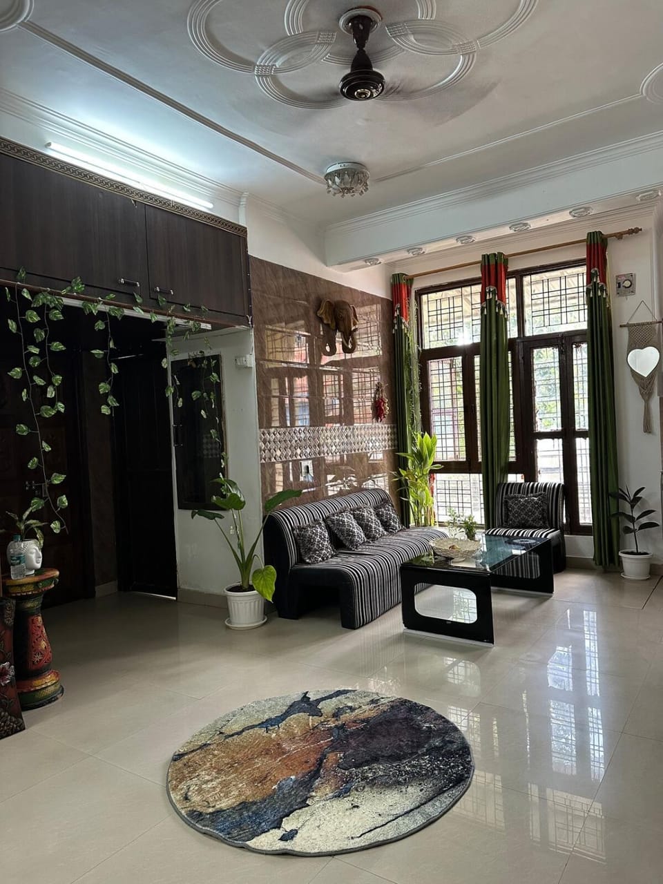 Aura Homes - A Boho Green Escape Apartment in Rishikesh