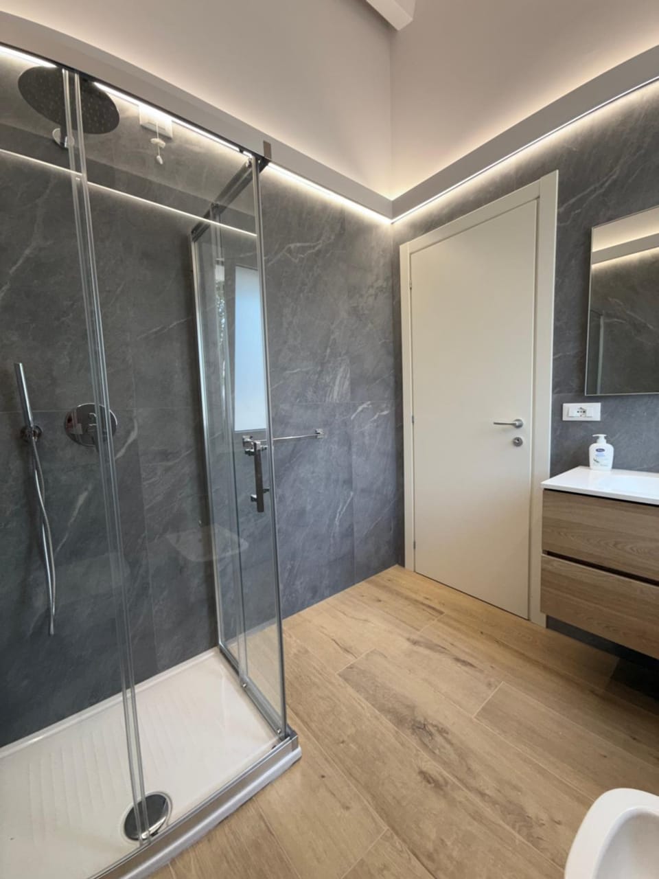 Shower, Bathroom