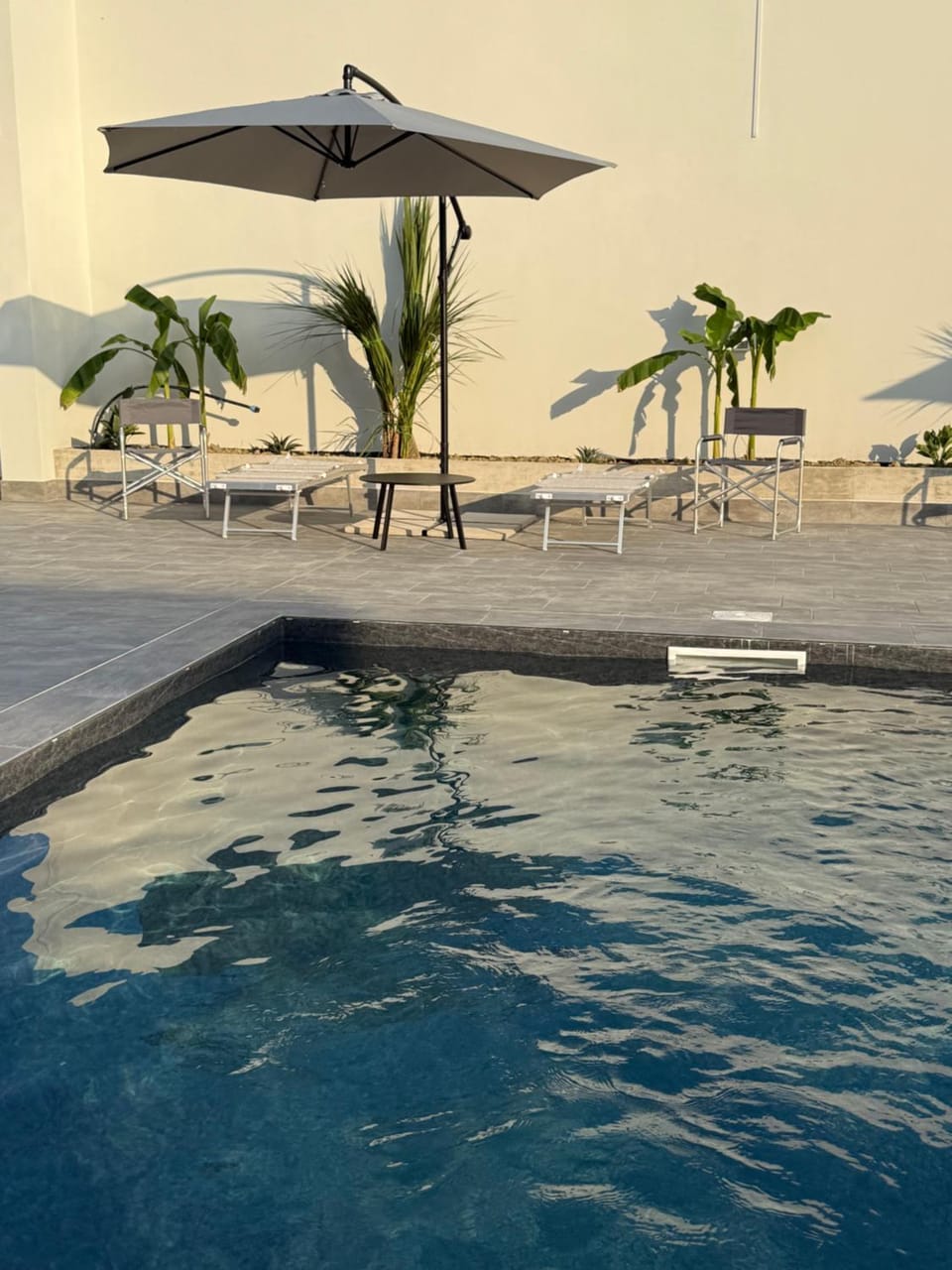 Day, Natural landscape, Pool view, Swimming pool, sunbed