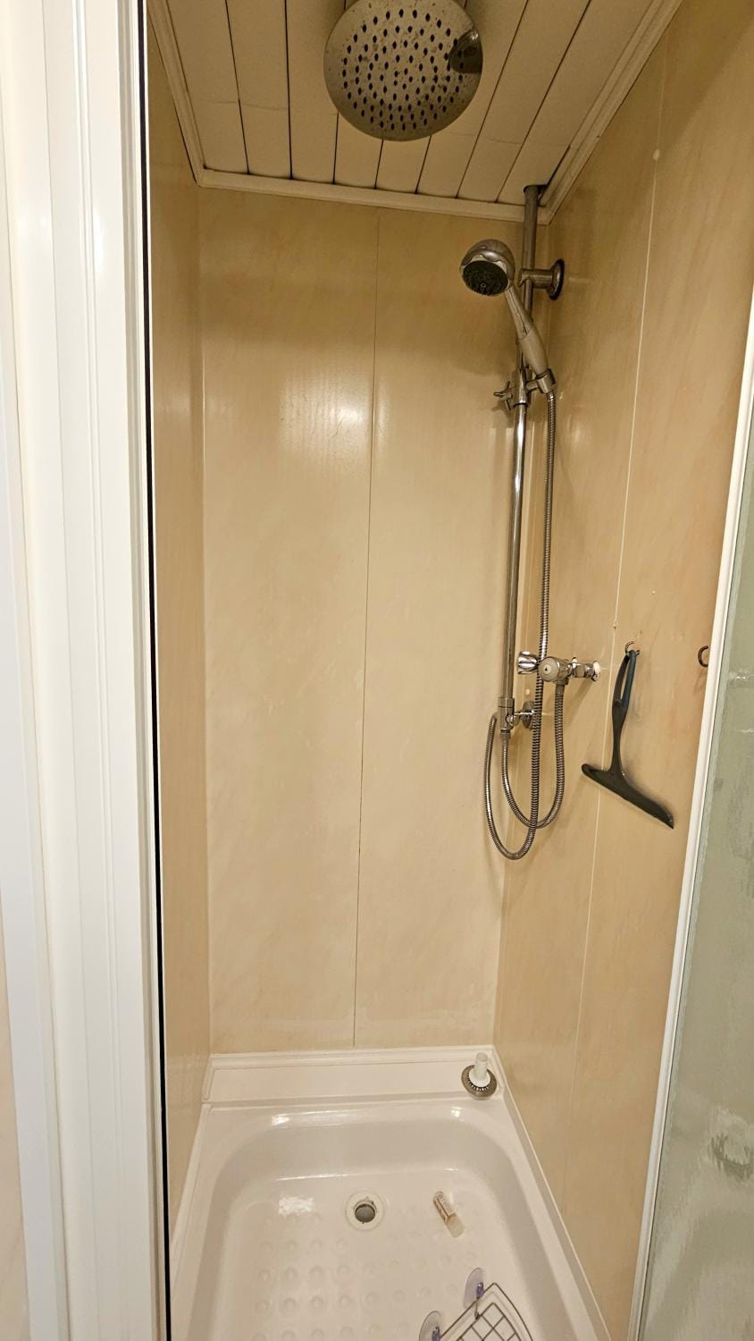 Cozy Beachside Studio for 4 with WiFi in Cap d'Agde Apartment in Agde