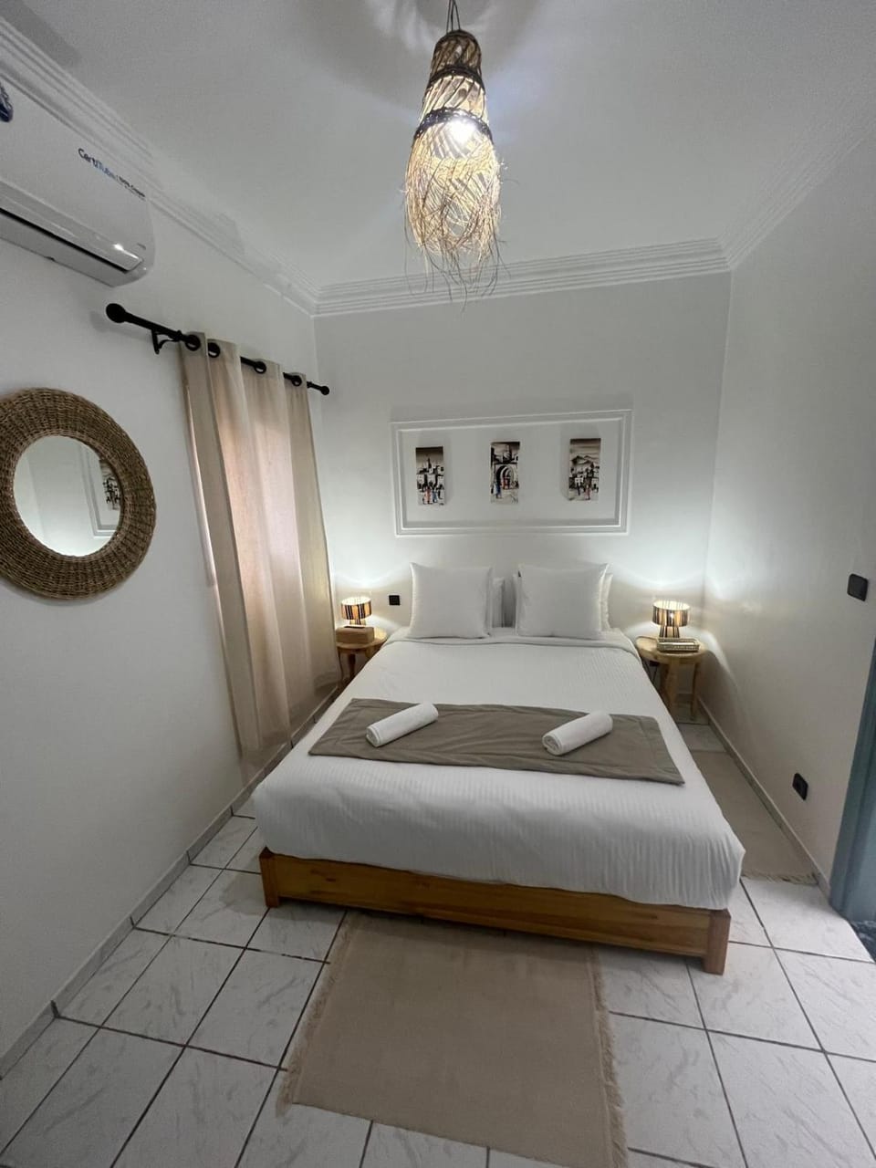 Bed, Bedroom, air conditioner