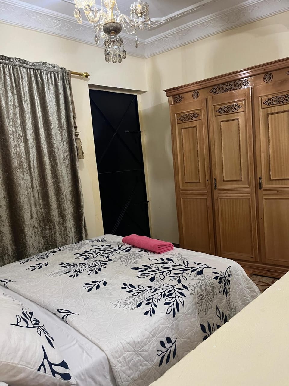 Bed, Photo of the whole room, Bedroom, wardrobe