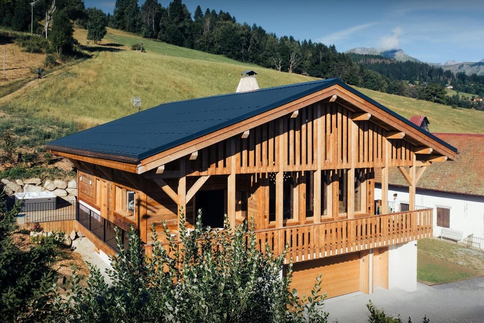 Property building, Day, Natural landscape, Mountain view