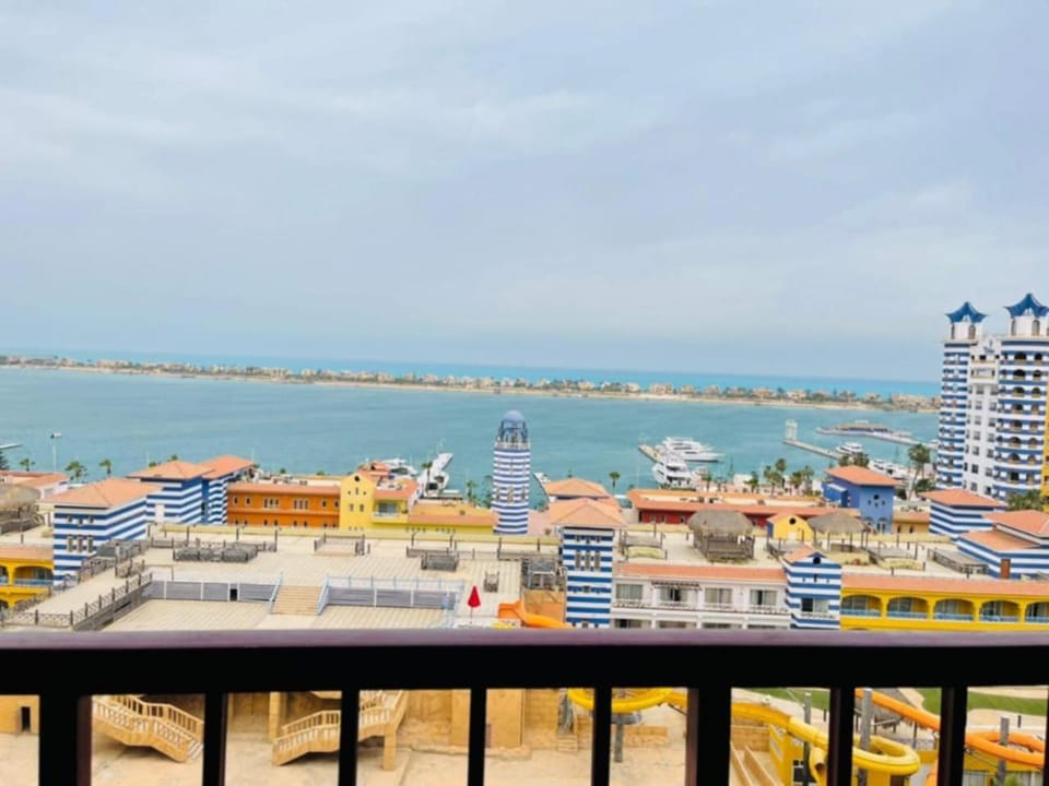 بورتو مارينا عائلات فقط pool view Apartment in Egypt