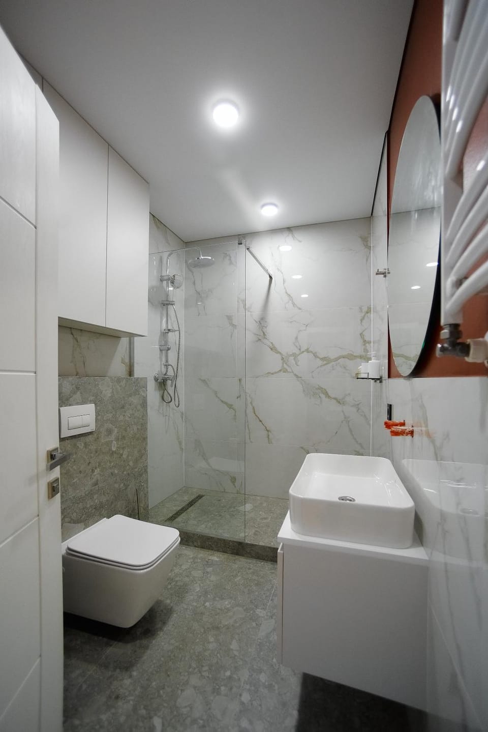 Shower, Toilet, Bathroom, bidet, hair dryier, towels