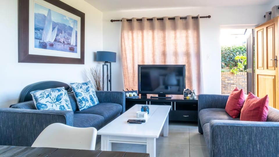 Kyles Kin Oceanfront Apartment Apartment in Western Cape