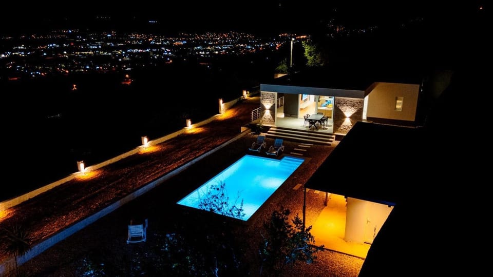 Night, Natural landscape, View (from property/room), Balcony/Terrace, Pool view, Swimming pool