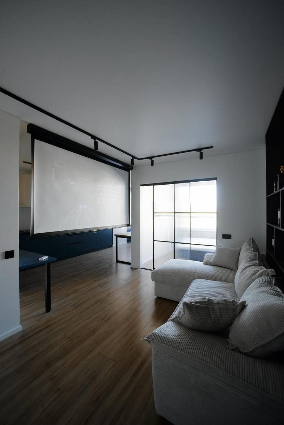 TV and multimedia, Living room, Seating area, Evening entertainment