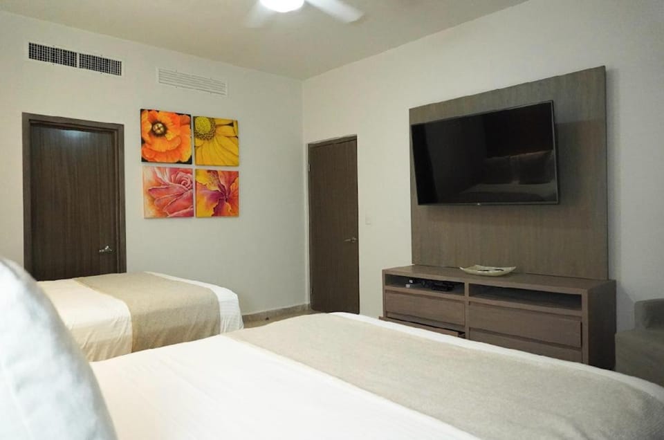 Playa Royale 3 Bedrooms 3 bathrooms FREE Wifi Condo 3506 Apartment in Nuevo Vallarta