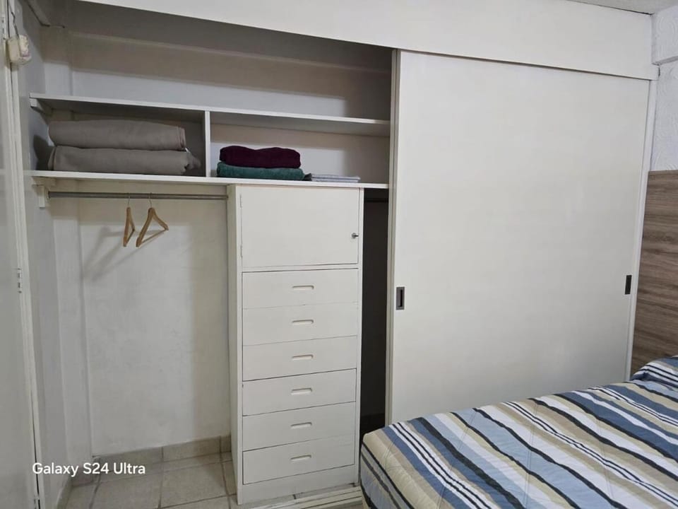 Amplio apartamento sobre Avenida Viaducto Apartment in Mexico City