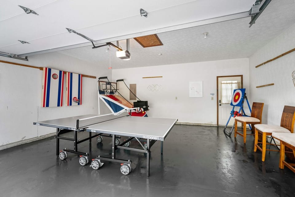 The Family Nook - Home for 8 House in Hamilton
