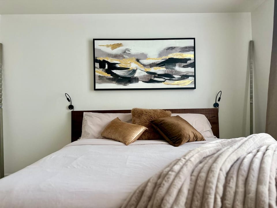 Bed, Bedroom