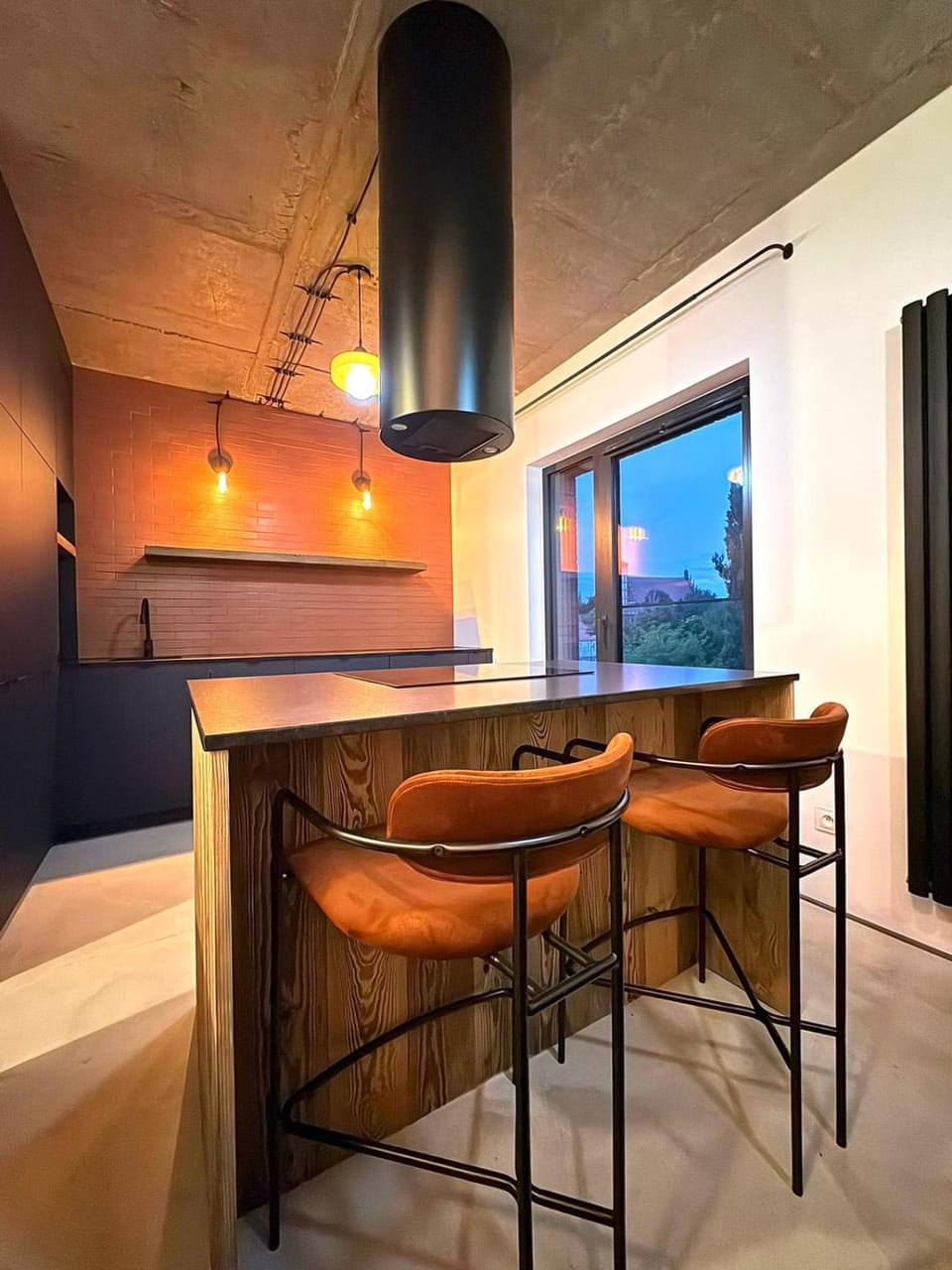 Photo of the whole room, Seating area, Dining area