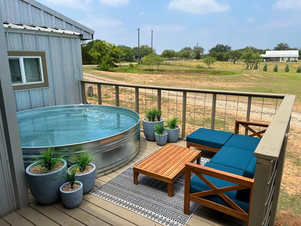 Hollmig Trio - Sleeps 18 Cowboy Pool & 3 Hot Tubs House in Fredericksburg