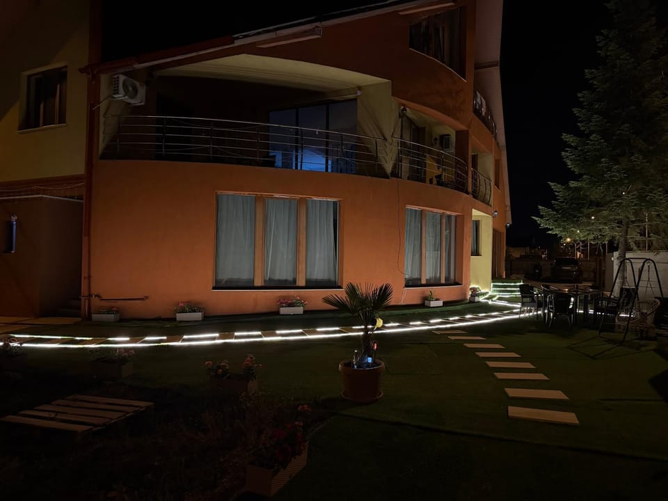 Hypnotic Boutique Pitesti Bed and Breakfast in Romania