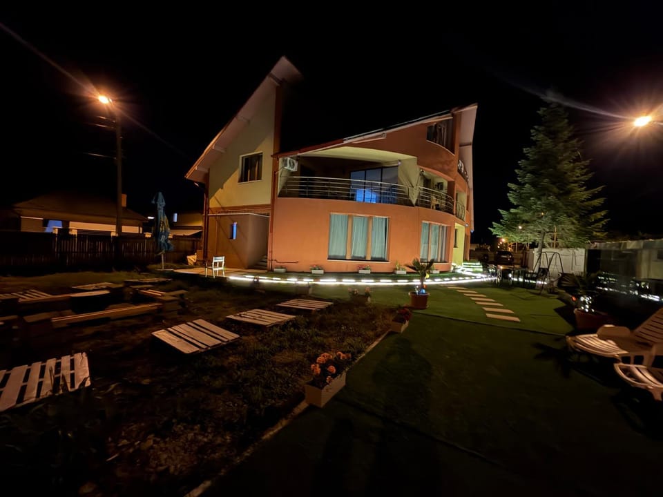 Hypnotic Boutique Pitesti Bed and Breakfast in Romania