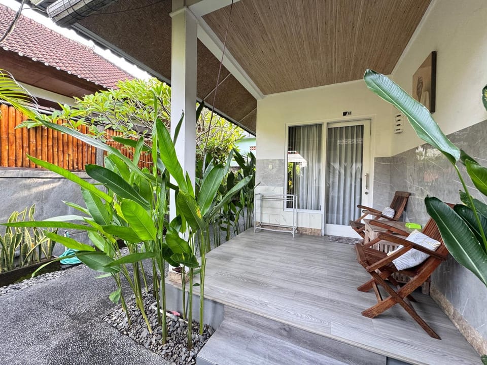 Property building, Patio, Balcony/Terrace, Garden view