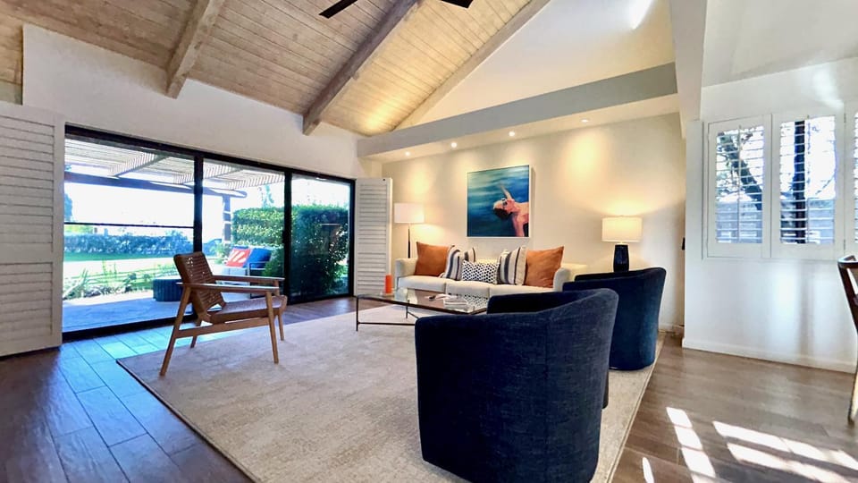 Racquet Club Retreat Modern Luxe Living in a Peaceful Desert Escape – managed by Greenday House in Rancho Mirage
