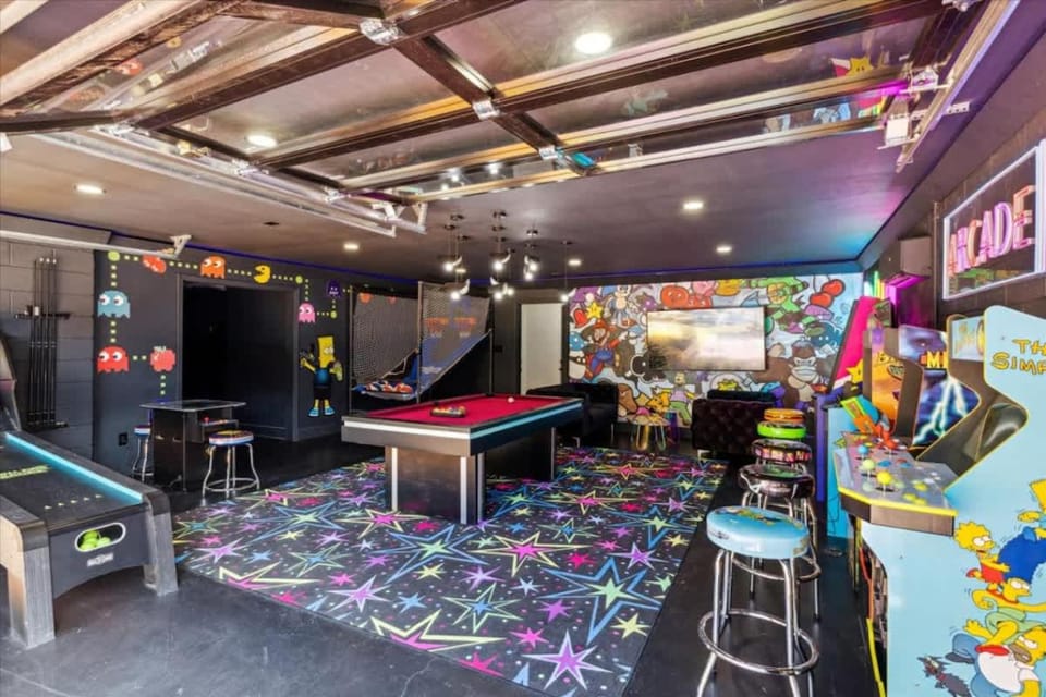 Pool - Basketball - Volleyball - Arcades - Fishing House in Sevier County