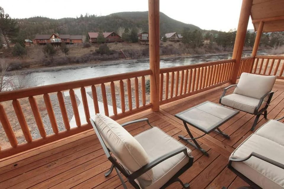 Due North House in South Fork