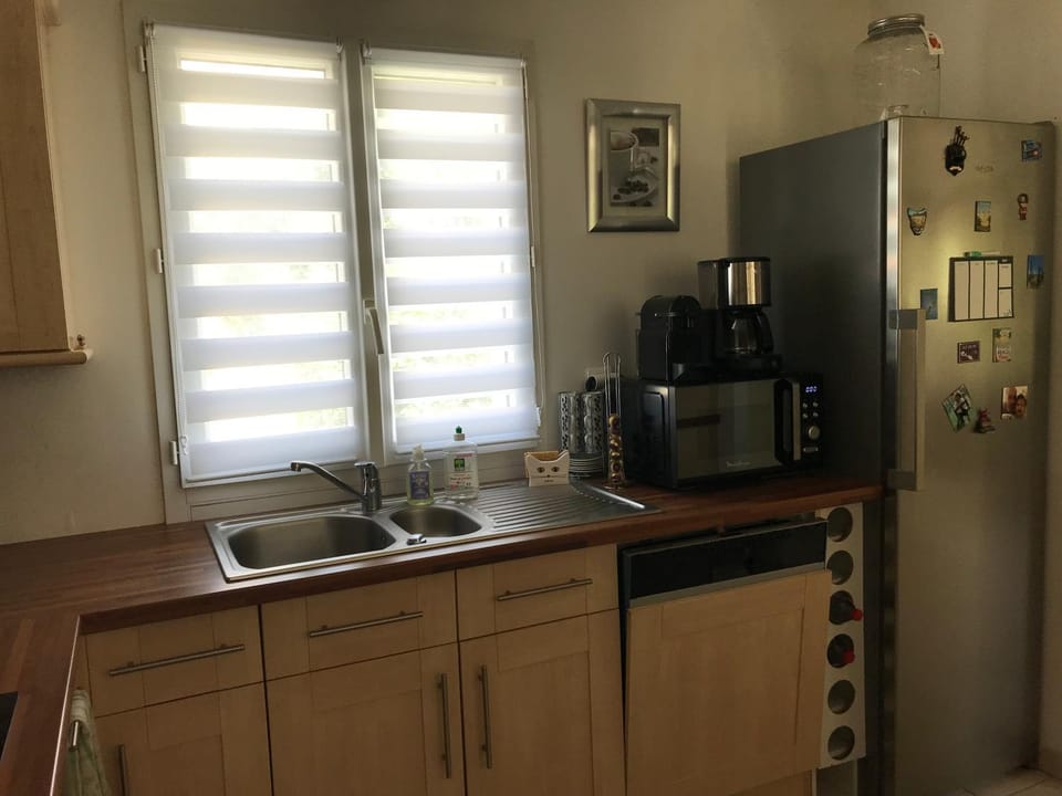 Kitchen or kitchenette, kitchen
