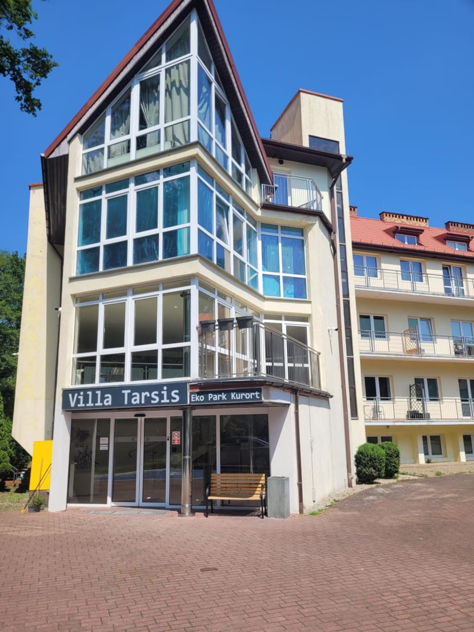 Property building, Day