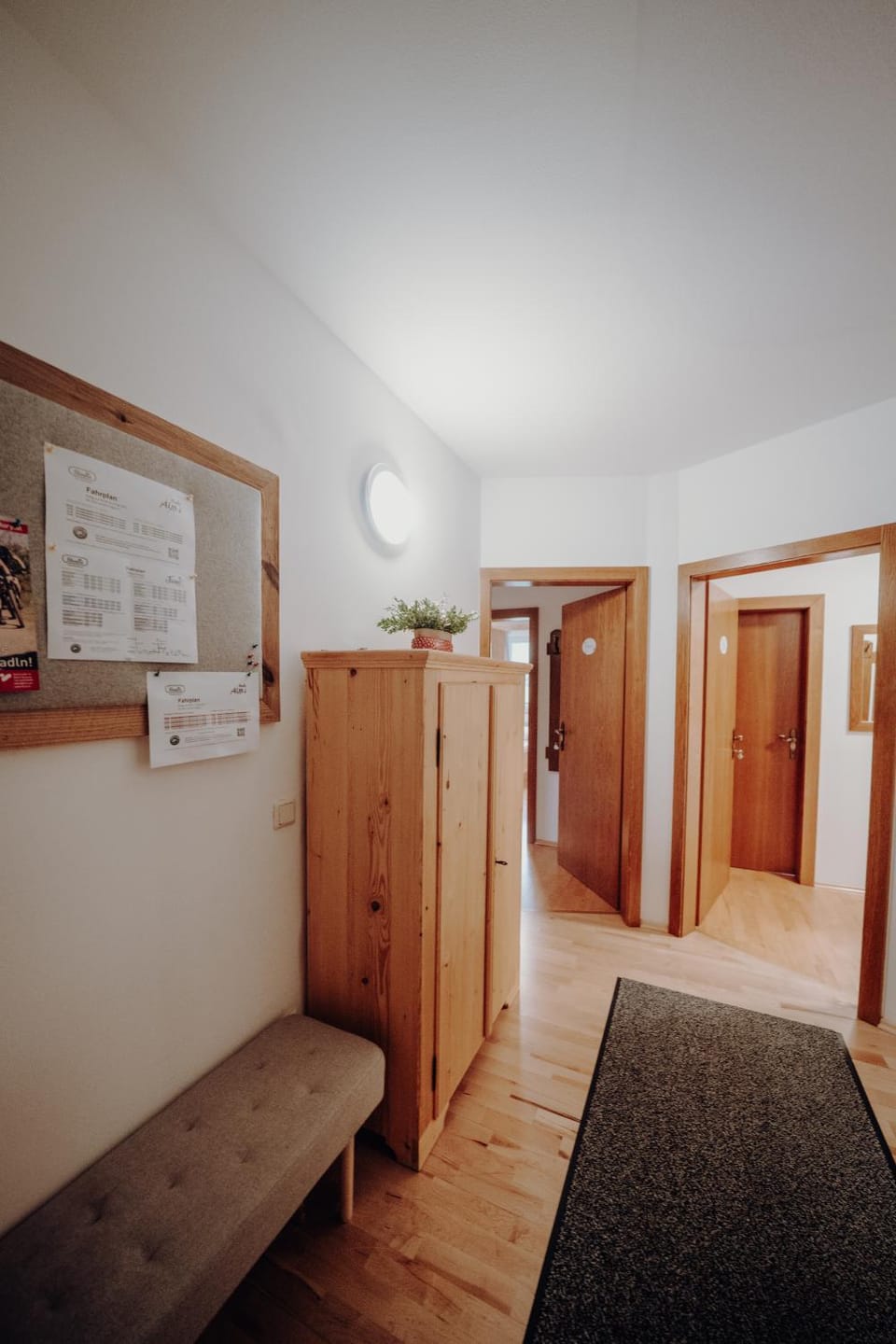 Property building, Facade/entrance, Photo of the whole room, wardrobe